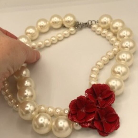 Pearl and Red Rose Collar Necklace - Picture 12 of 12